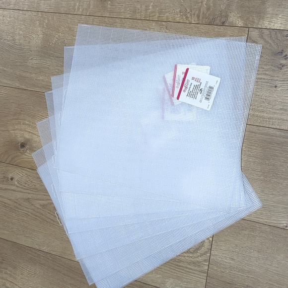 Quick Count 8 sheets clear plastic canvas Mesh #10 size 11" X14 - Picture 5 of 5